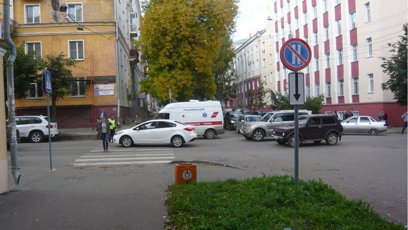 На Спасской женщина сбила пенсионерку и её внука