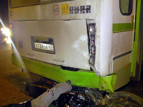 ДТП. 35-летний водитель мопеда погиб от столкновения с автобусом