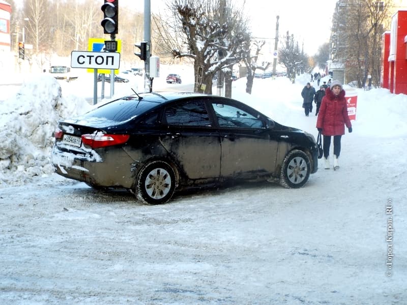 Парковка на тротуаре: зимой можно? 