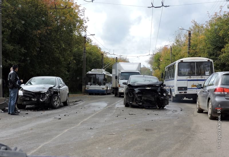 ДТП на Щорса: «Шевроле» выехал на «встречку»