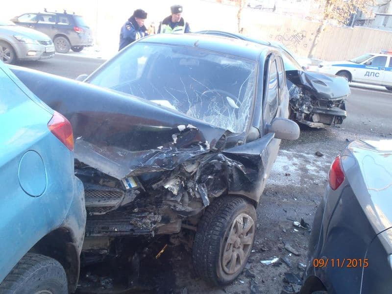 На Горького произошло ДТП с участием 4 автомобилей