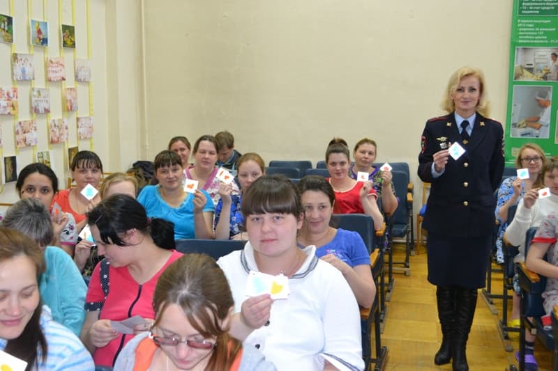 Отмечаем день матери за рулем автомобиля вместе с ГИБДД И компанией Мотор