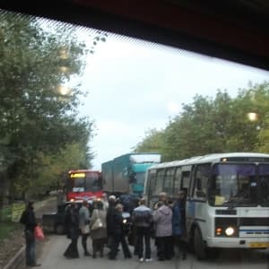 Стрелка на Карла Маркса: что делают водители автобусов?