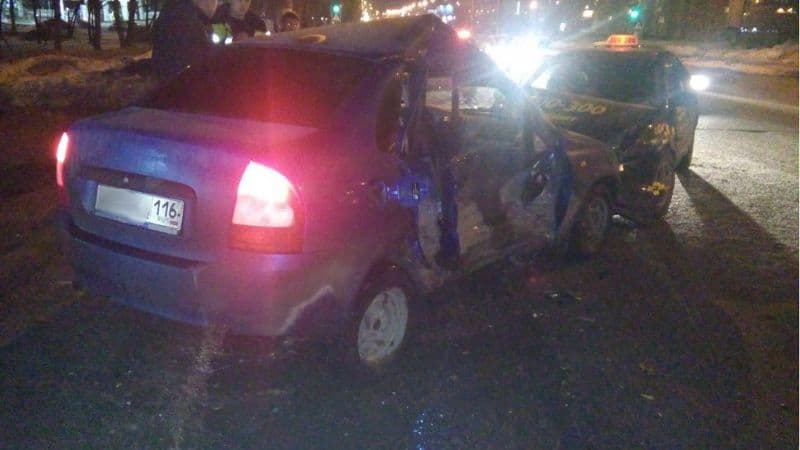 Автоледи за рулем «Калины» протаранила «Тойоту» на Московской