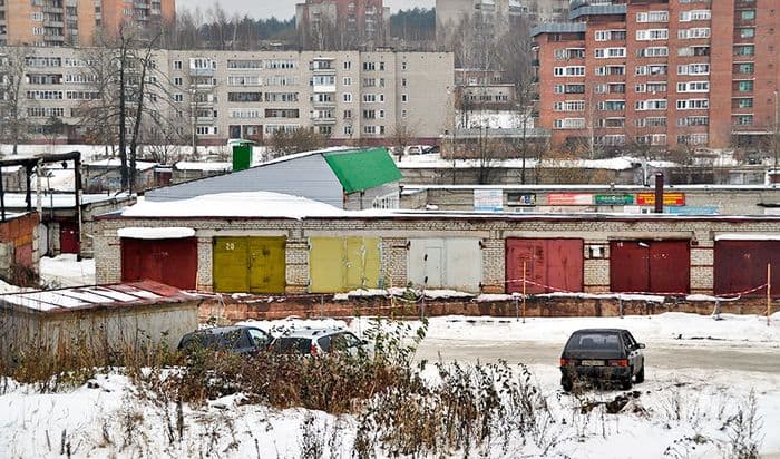 В кризис жители Чепецка вкладывают деньги в гаражи