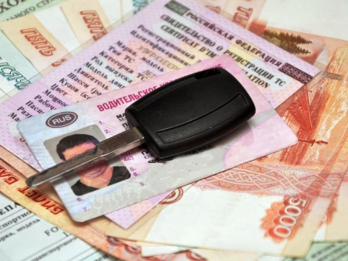 Почти 150 жителей Кирова вскоре могут остаться без прав