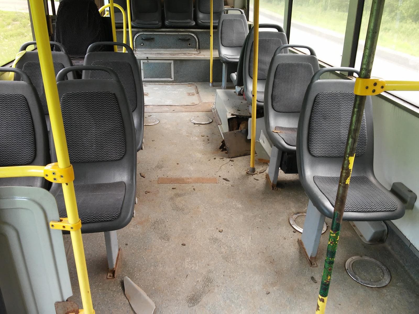 Взорвавшееся колесо травмировало 3 человек