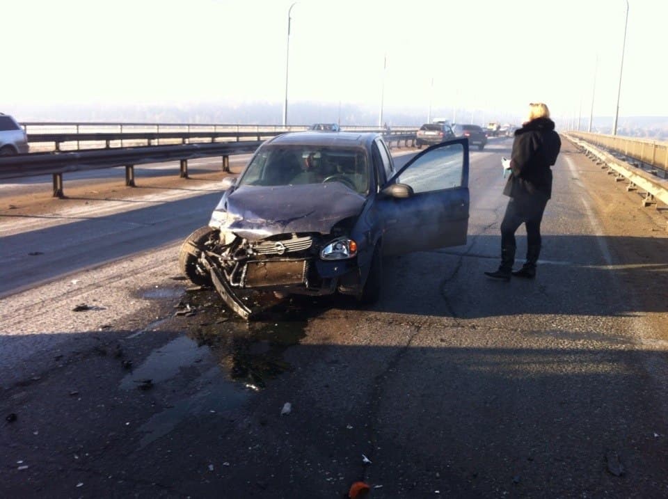Авария на Новом мосту. Столкнулись 5 автомобилей