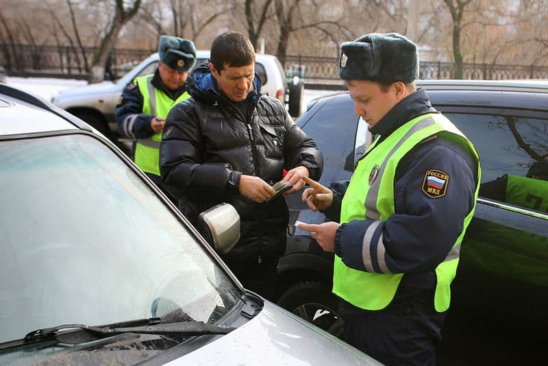 Приставы начали лишать прав управления транспортом водителей-должников