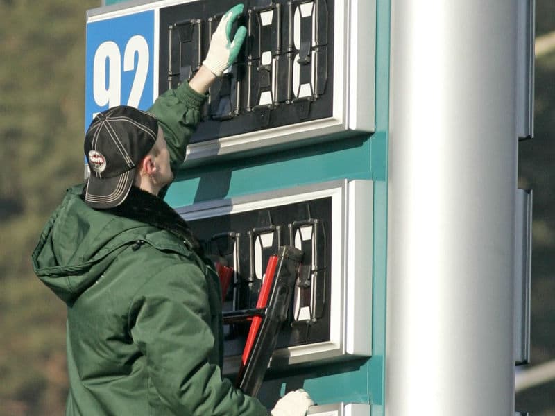 В Кирове подорожал бензин и «дизель» от 30 до 50 копеек за литр