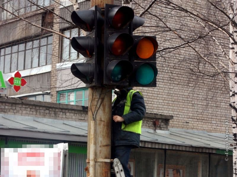 В Кирове отключат несколько светофоров