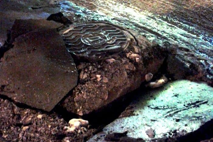 При уборке снега в Кирове дорожники повредили тепловые камеры