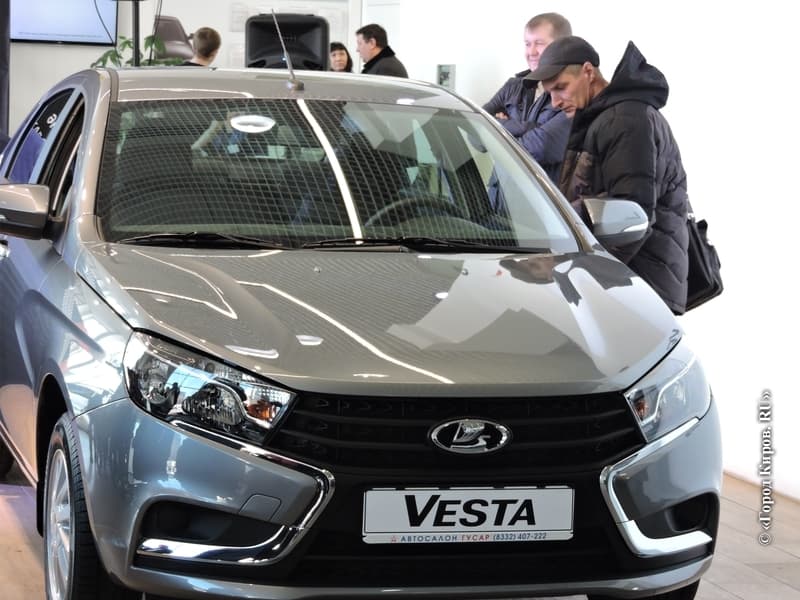 В Кирове поднялись цены на автомобили Lada