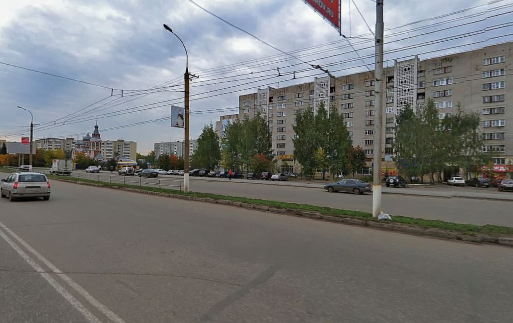 Парковка на улице Воровского у «Макдоналдса» незаконна