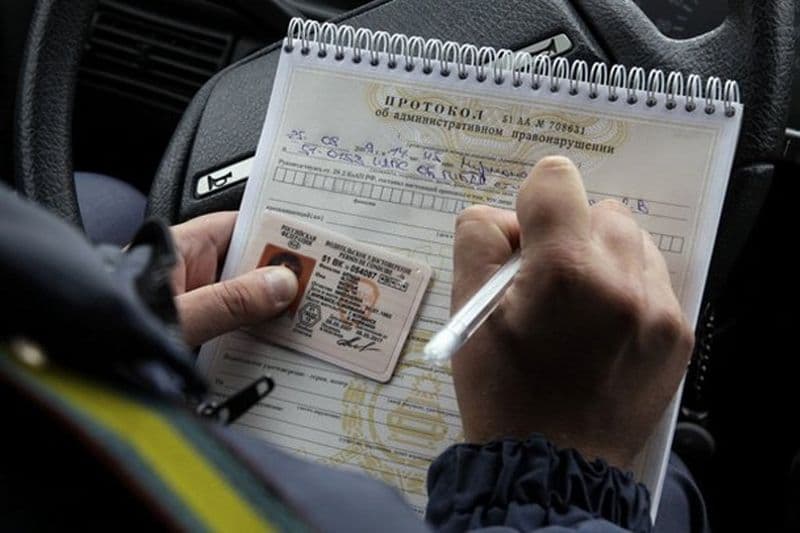 Неплательщики алиментов не смогут сесть за руль