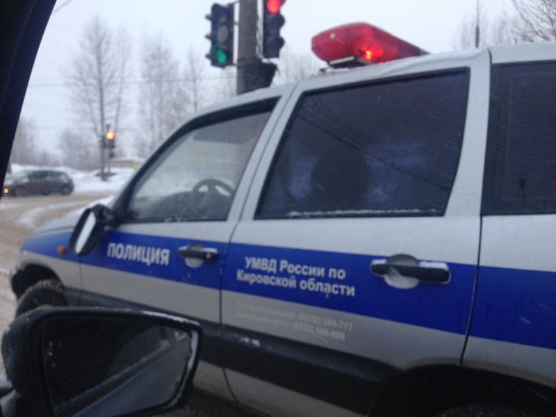 В Кирове на Производственной автомобиль полиции попал в ДТП