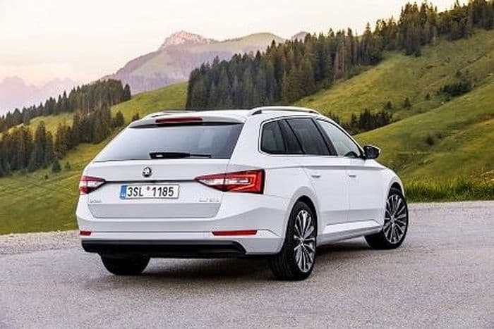 ŠKODA Superb в числе финалистов известных автомобильных премий
