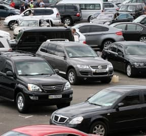Ввоз подержанных иномарок в Россию перекроют?
