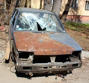 В работе по эвакуации автомобилей городские чиновники взяли паузу