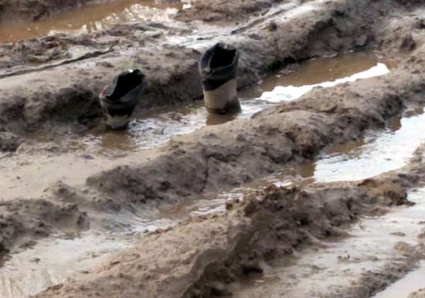 Вятское бездорожье: «грунтовки» превратились в грязевое месиво