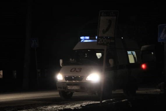 Семь километров дороги без света. Люди попадают под колеса