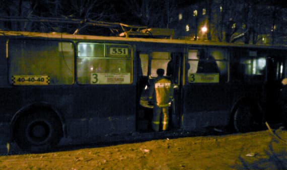 На Октябрьском проспекте загорелся троллейбус