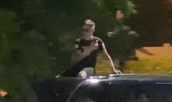 Кировчанин в Краснодаре прокатил на крыше Cadillac приятеля