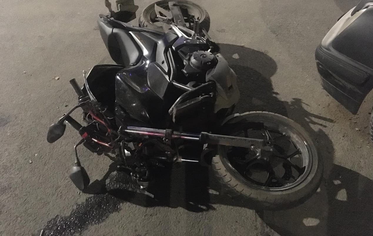 В Кирове в ДТП серьезно пострадал мотоциклист