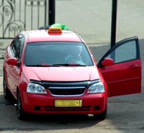 Закон о такси принят. Киров не Нью Йорк - жёлтого цвета не будет