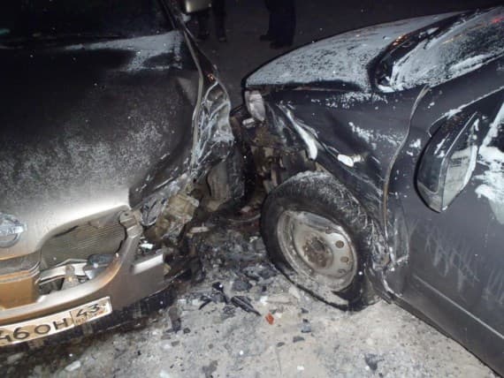 В Кирово-Чепецке водитель без прав спровоцировал ДТП