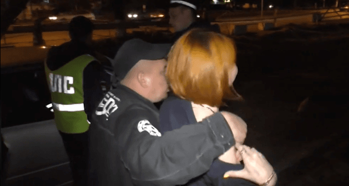 Пьяная жена пьяного прапорщика попыталась угнать свой автомобиль