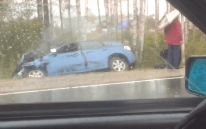 На трассе в Юрьянском районе произошло лобовое столкновение двух иномарок