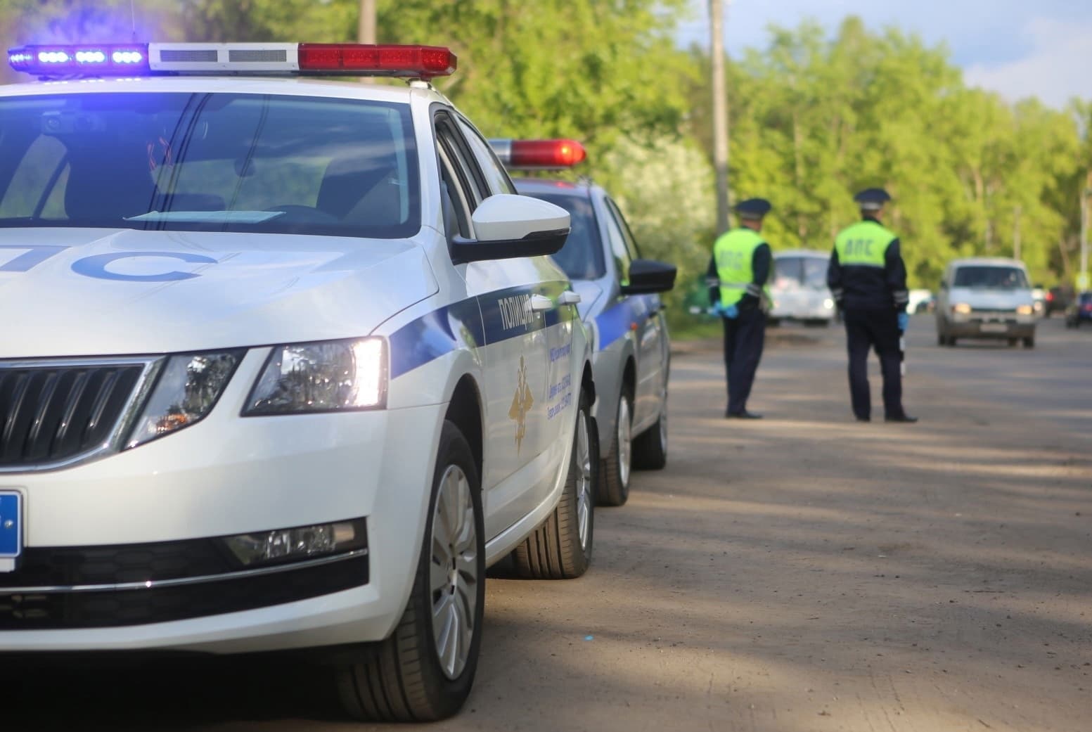Инспектор попросил пьяного переставить авто: лишат ли прав? Ответ автоюриста