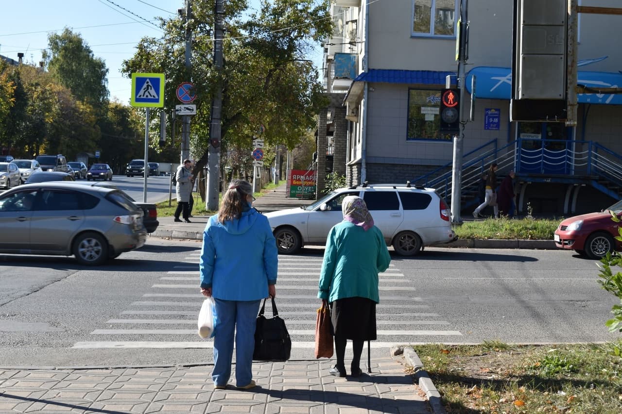 Теперь не важно, успел ли пешеход ступить на переход: как правильно уступать дорогу