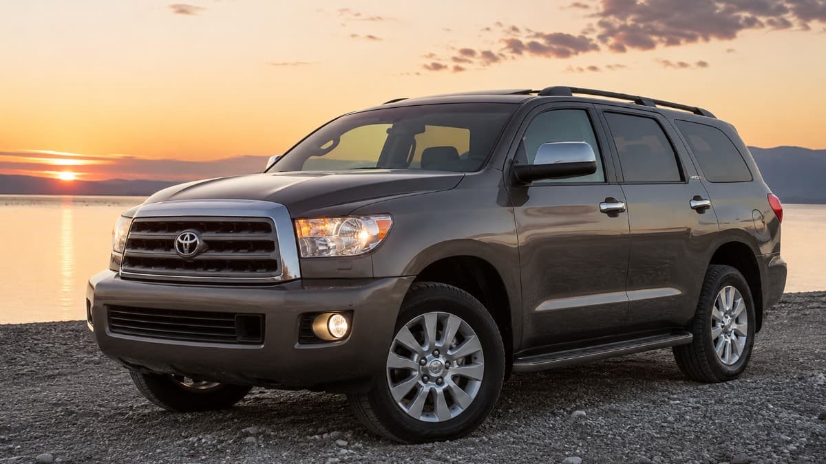 Пересел с Land Cruiser 100 на Toyota Sequoia и не пожалел – честный отзыв довольного владельца