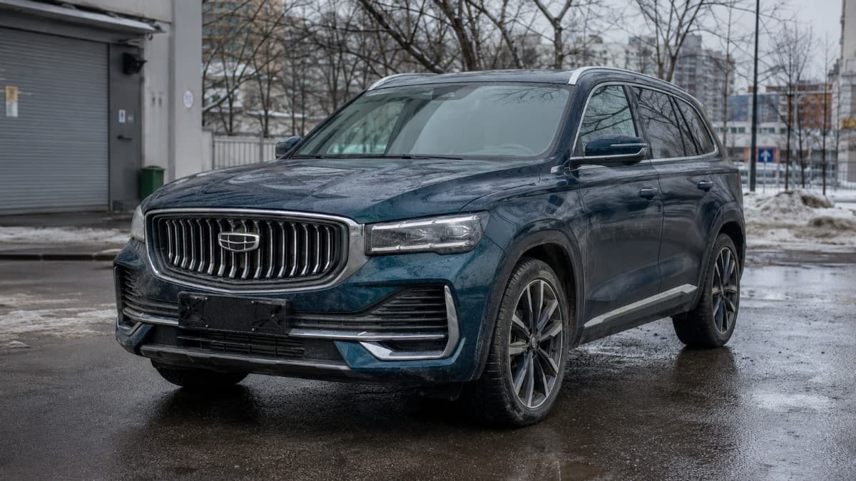 Две зимы и 50 000 км на Geely Monjaro: что стало с кузовом, подвеской и коробкой за это время