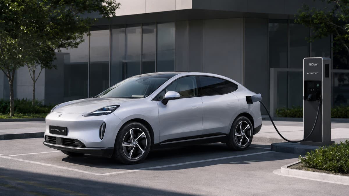 Увидел новый GAC Hyptec HT за 5,7 млн рублей – и удивился: до 80% заряжается всего за 15 минут