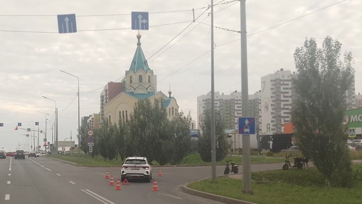 В Чистых прудах пенсионер на «Киа» ее разъехался с электровелосипедом