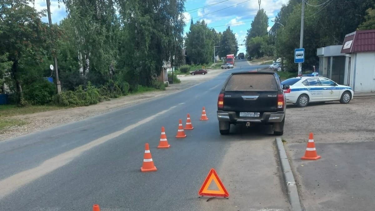 В Слободском 45-летняя женщина оказалась под колесами иномарки