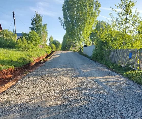 В деревне Маклаки под Кирово-Чепецком отремонтировали дорогу за 900 тысяч рублей