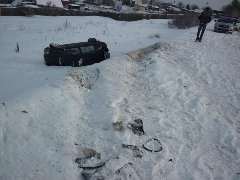 В Нововятском районе автомобиль «Рено» вылетел в кювет