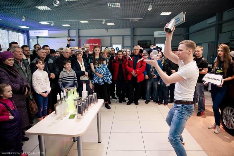 В Кирове стартовали продажи нового автомобиля LADA Vesta в LADA Центр Киров