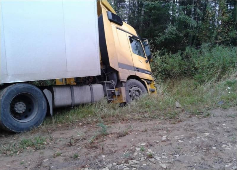 Авария в Белой Холунице: 2 человека погибли, 3 пострадали