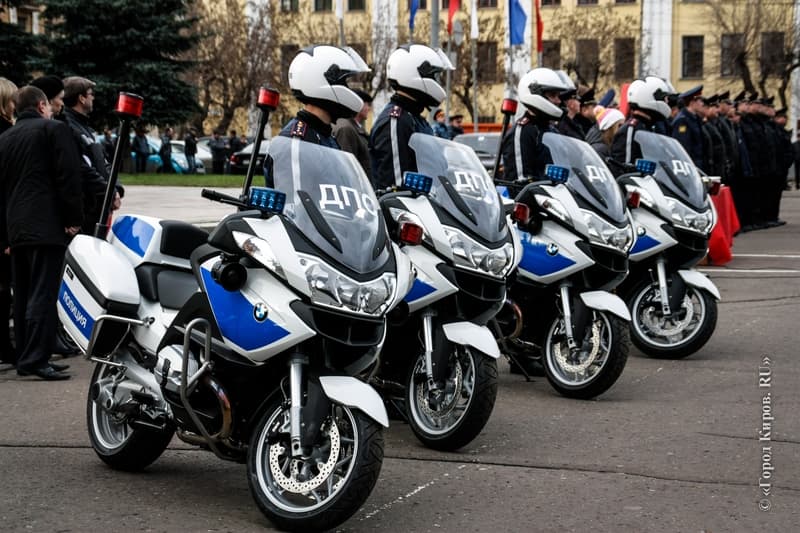 Театральная площадь: стрельба, погоня, демонстрация