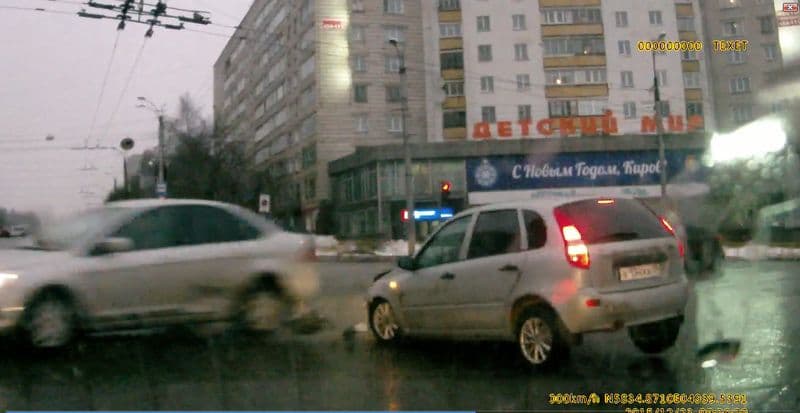 У Детского мира Лада «протаранила» Форд