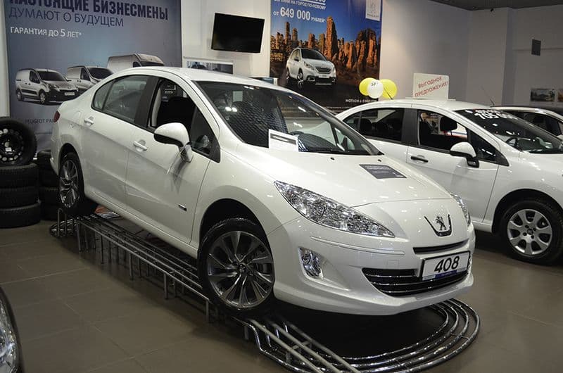 Peugeot 408  почти даром