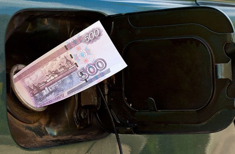 Бензин будет дорожать вне зависимости от цен на «черное золото»