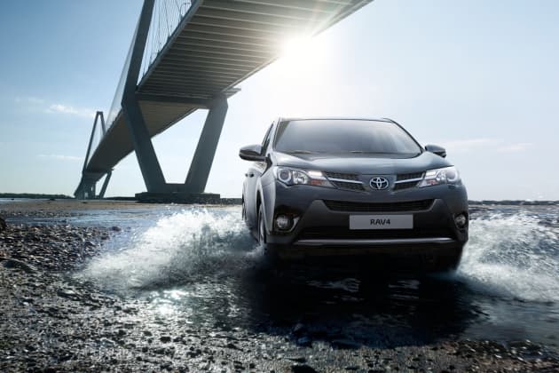 Новый Toyota RAV4 стал бестселлером марки в России