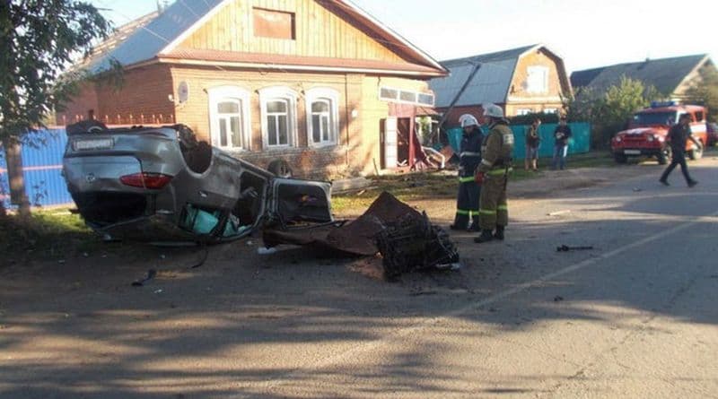 В Вятских Полянах пьяный водитель на «Фольксвагене» въехал в жилой дом
