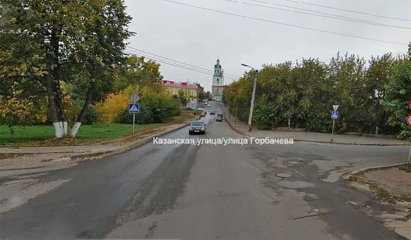 На перекрестке Казанской-Горбачева водитель сбил женщину и скрылся 